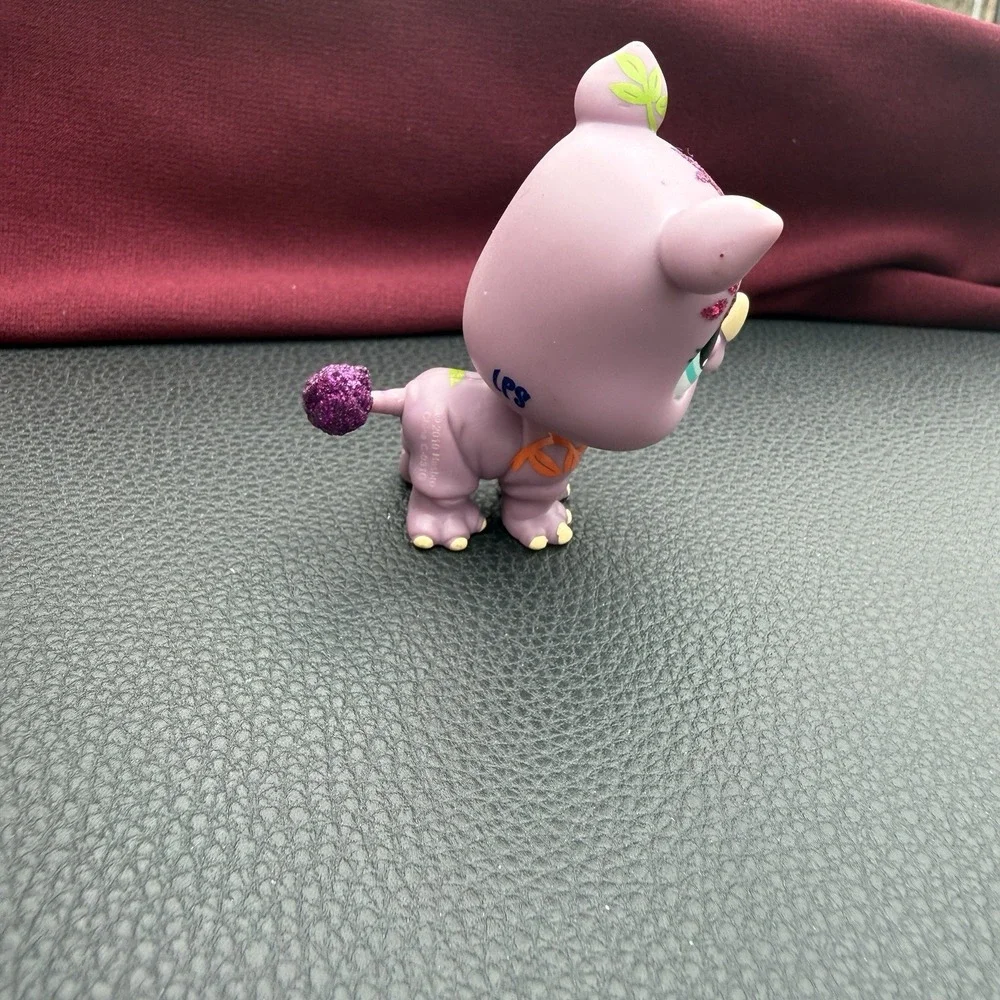 Hasbro Littlest Pet Shop 2342 Purple Glitter Rhinoceros Rhino Blue Eyes LPS‎